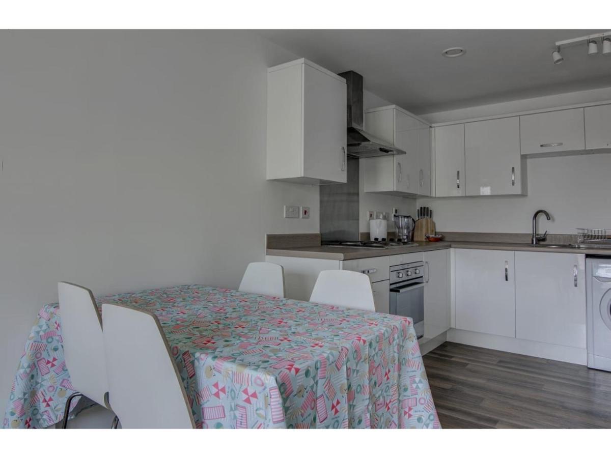 Large, Spacious And Modern Apt For 4 In Manchester Eksteriør bilde