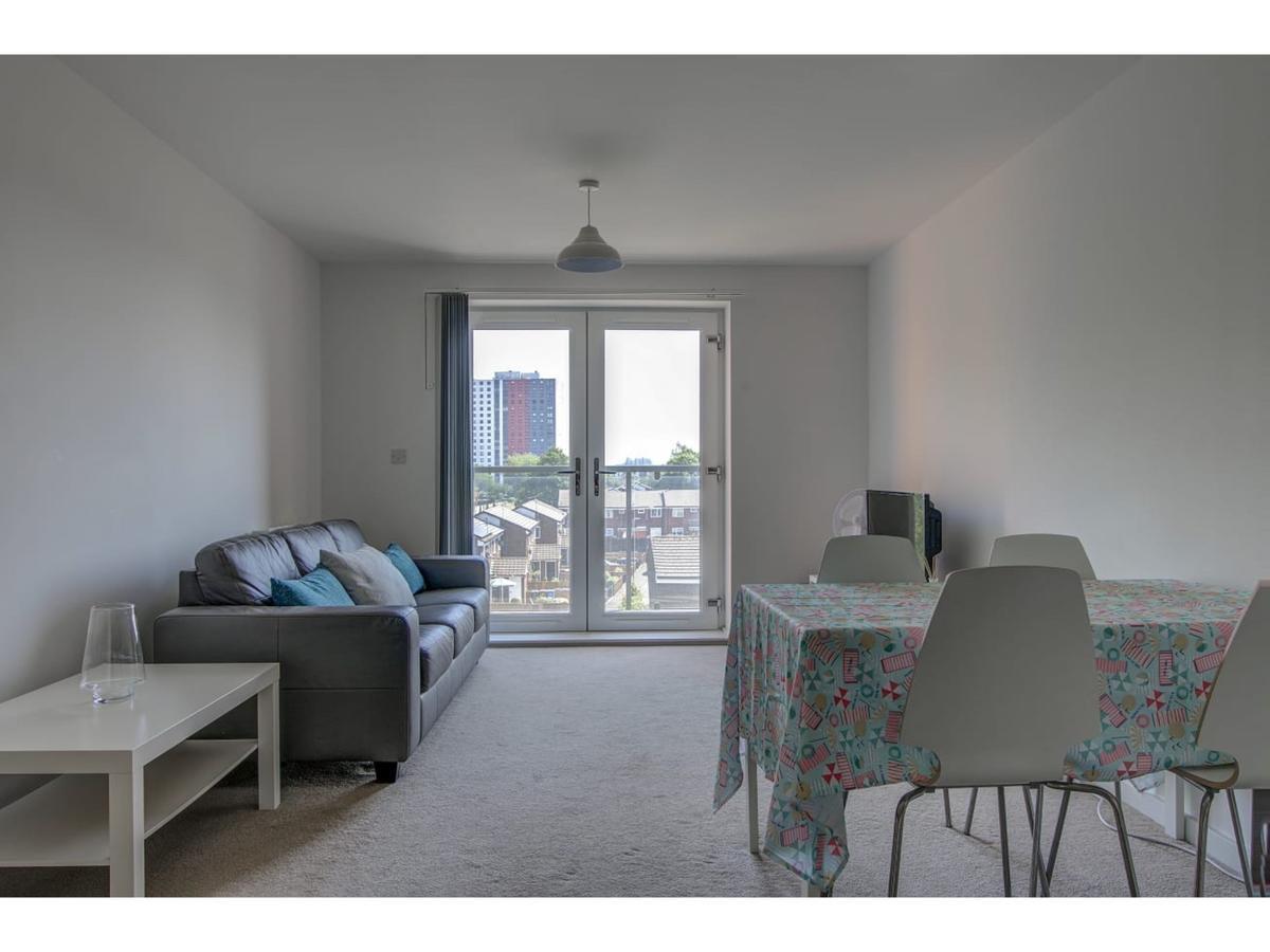 Large, Spacious And Modern Apt For 4 In Manchester Eksteriør bilde