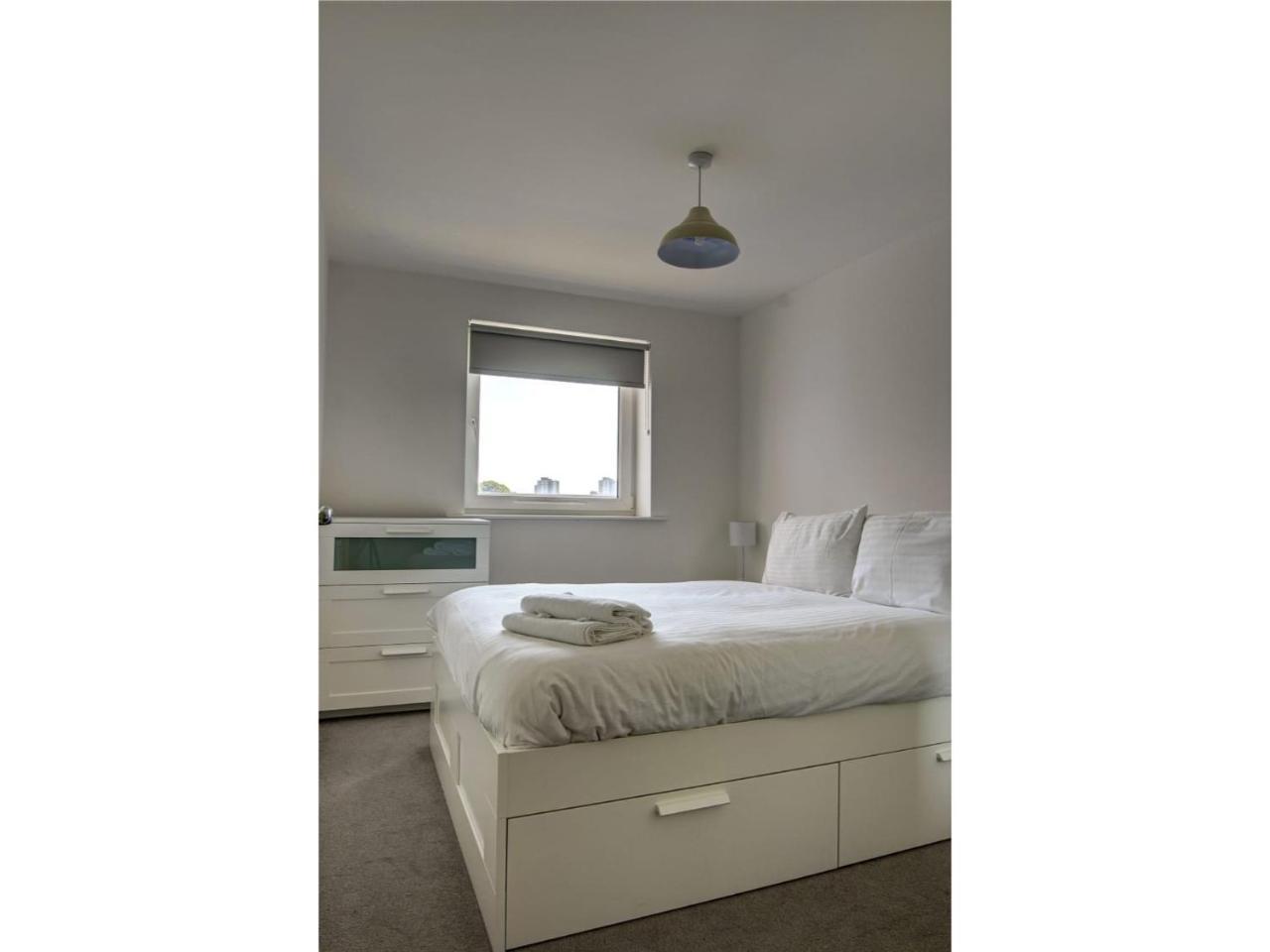 Large, Spacious And Modern Apt For 4 In Manchester Eksteriør bilde